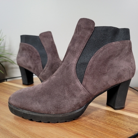 Sacha London Suede Booties with Heels Slip on Chelsea Boots Size 7.5 - Picture 6 of 15